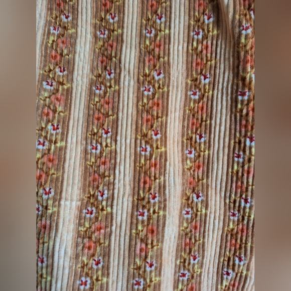 BDG Women's Orange Floral Corduroy Mom High Rise Jeans Size 26 - Picture 2 of 5